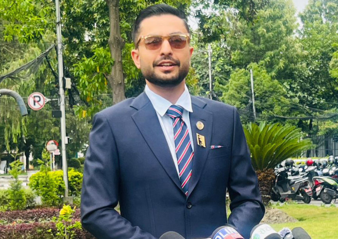 एन्फामा अब राजनीतिक हस्तक्षेप हुन दिदैनौं, फुटबलमा योगदान दिएको व्यक्तिले नेतृत्व गर्नुपर्छ: मन्त्री पोखरेल