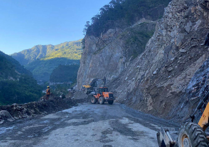 आजदेखि तुइनखोलामा माटो कटान कार्य गरिदै, सवारी आवागमनमा आंशिक रोक