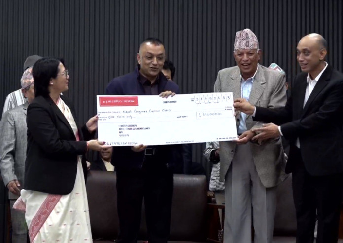 नेपाली कांग्रेस निर्वाचन समितिद्वारा पार्टीलाई १ करोड रुपैयाँ हस्तान्तरण