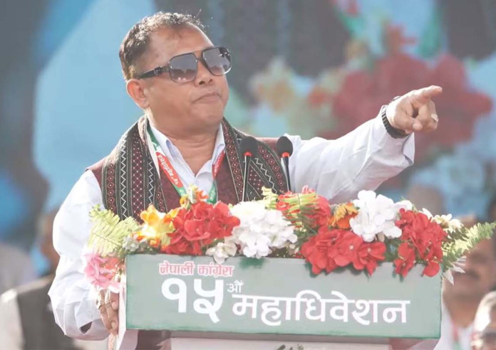 रेशम चौधरीले भने– पूरै कपाल काला भएकाले पनि देश बनाउने छनक देखाएनन् !