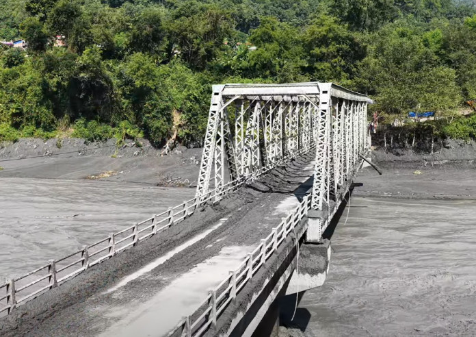 दशैँअघि नै आरुघाट पुल सञ्चालनमा ल्याउने तयारी, पुनर्निर्माणको काम तीव्र