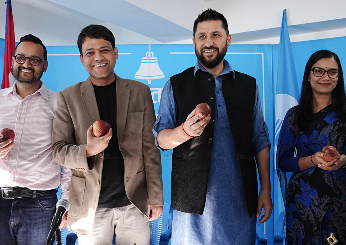 जुम्लाको स्याउ बाँडेर रास्वपा केन्द्रीय समिति बैठक सुरू