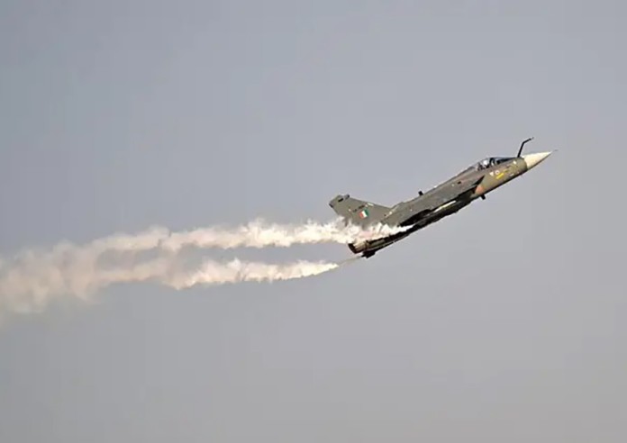 भारतीय लडाकु विमान दुबईमा दुर्घटना