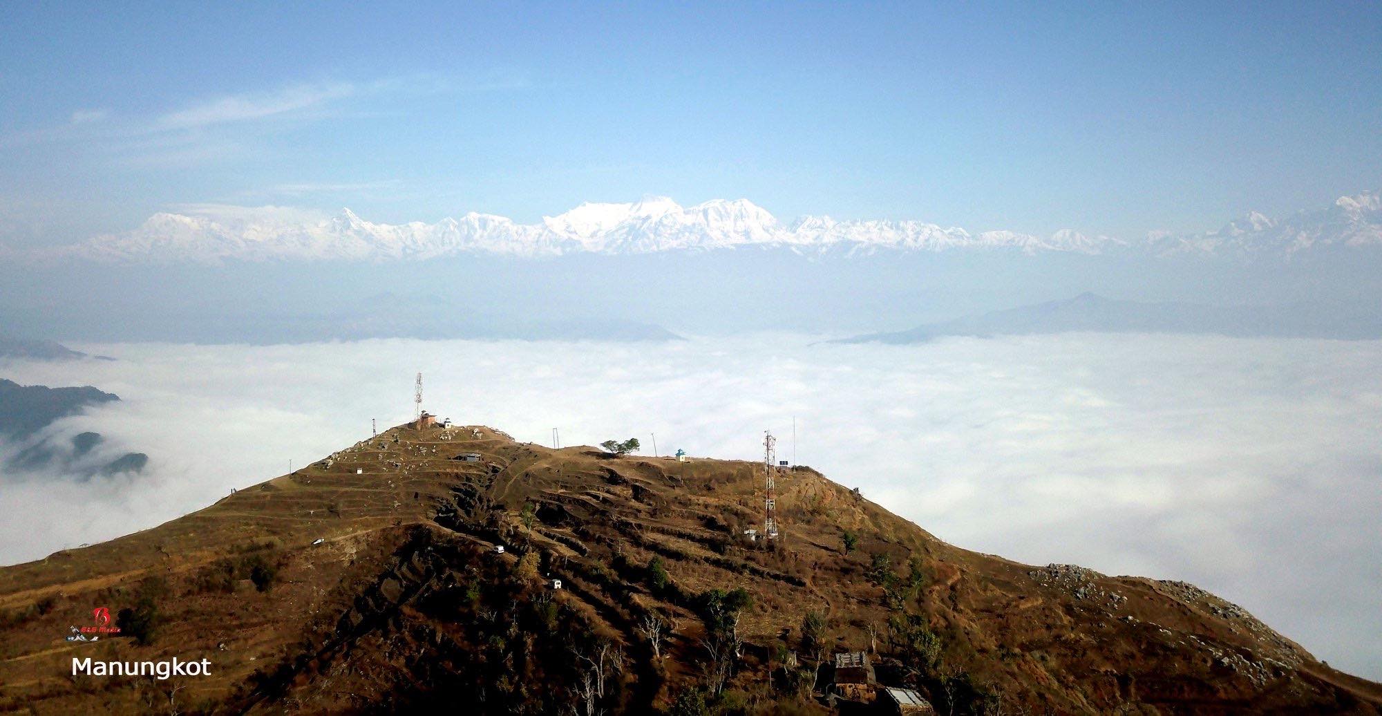 पर्यटकीय गन्तव्य  मानहूँ कोटमा नेपालकै अग्लो राष्ट्रिय झण्डा राखिदै