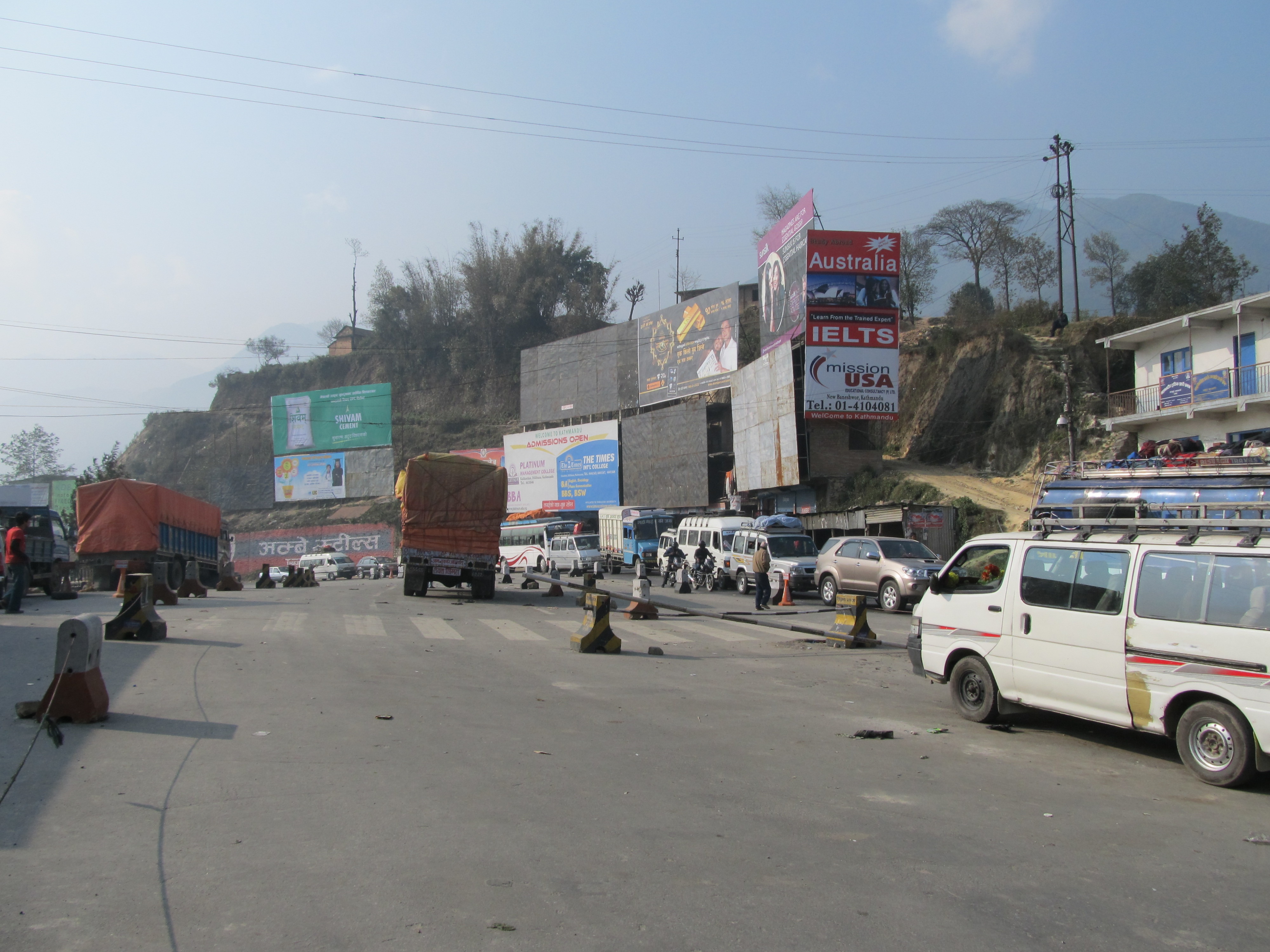 पासबाहक गाडीलाई समेत उपत्यकामा‘नो इन्ट्री’, धमाधम फर्काउन सुरु