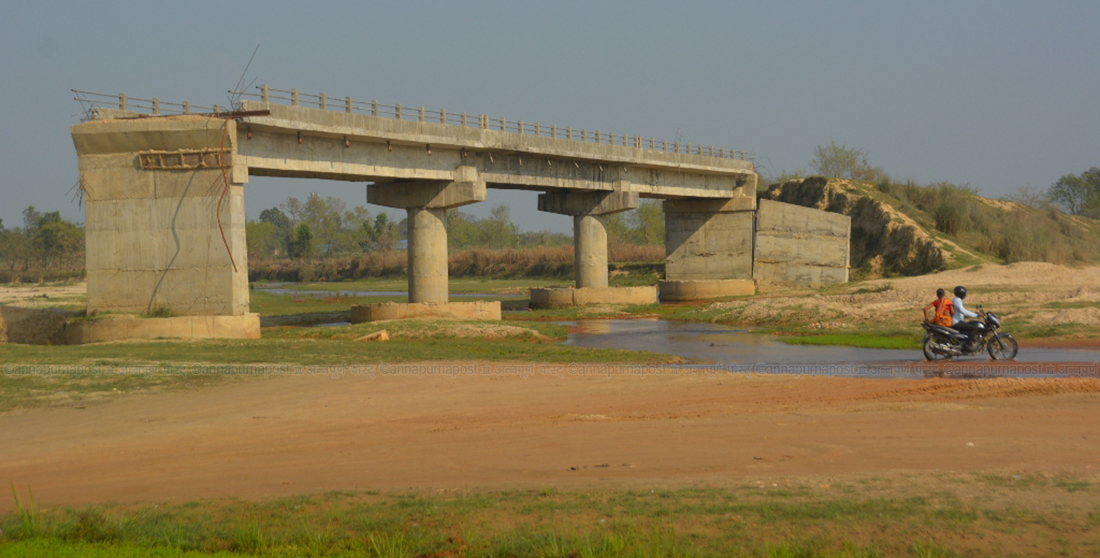 ठेक्‍का लिने, अलपत्र छाड्ने