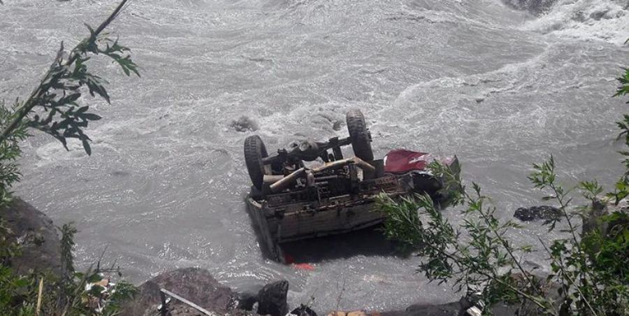 मर्स्याङ्दीमा मिनी ट्रक खस्यो, गोताखोर टोलीद्वारा खोजी