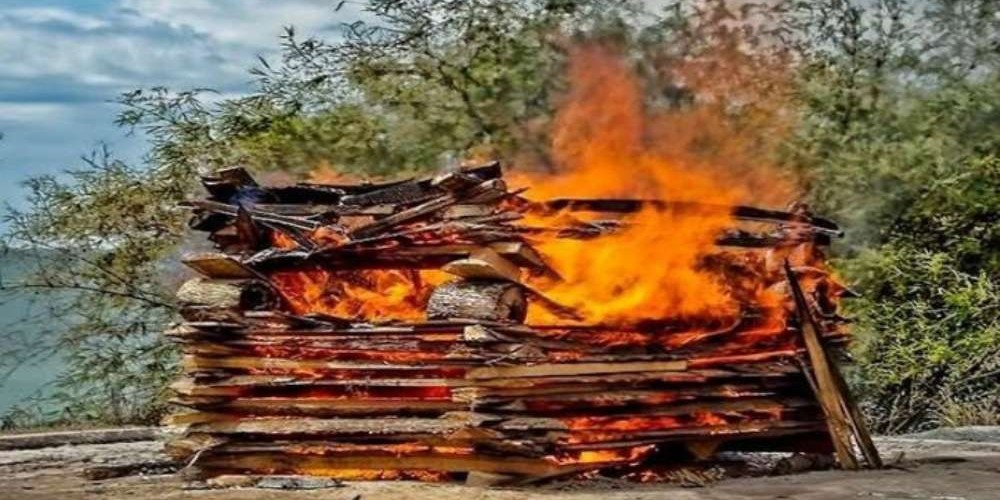 कोरोना संक्रमणका कारण मृत्यु भएकी महिलाको शव परिवारद्दारा सुटुक्क जलाईयो !