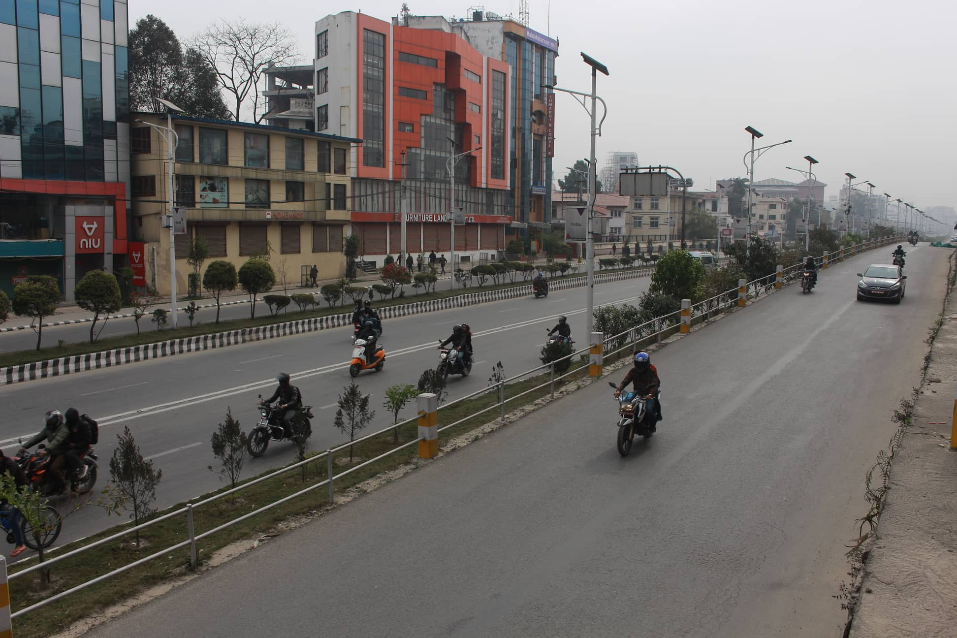 कोरोनाका नाममा खर्चै-खर्च, तर संक्रमण झन्‌ फैलँदै !