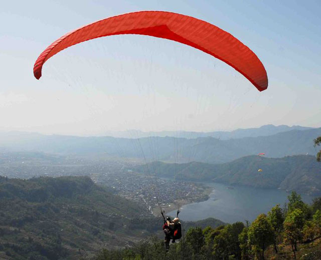 लापरवाहीले प्याराग्लाइडिङ दुर्घटना हुँदा व्यवसायमा आँच आउने चिन्ता