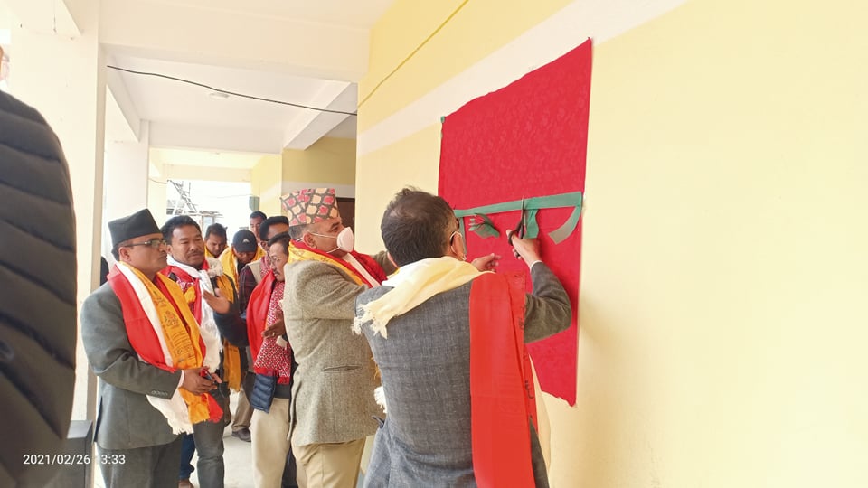 भुकम्पले भत्किएको गौतम बुद्ध माबिको पक्कि भवनको सांसद मोहन आचार्यद्वारा उद्घाटन