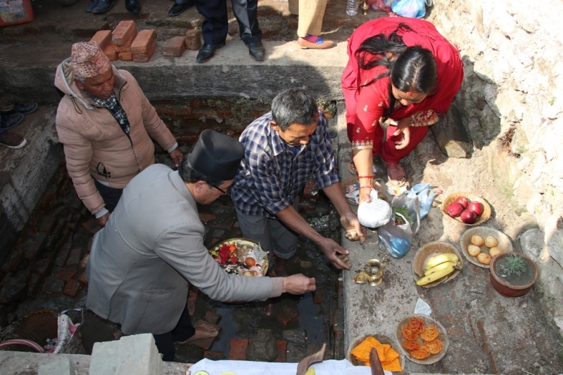 भाजु पुखुको बीचमा रहेको जलेश्वर मन्दिर शिलान्यास