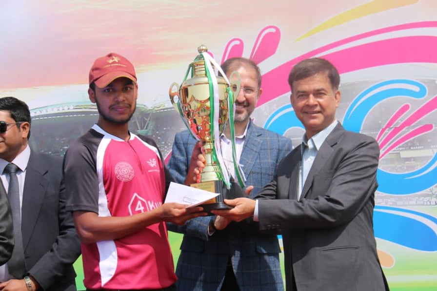 Secretary Neupane distributed prizes to the winners of Nepal-Pakistan Friendship T-20