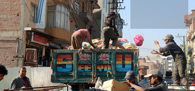 काठमाडौं उपत्यकाको फोहोर आजदेखि उठाइँदै