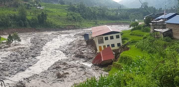 क्षणभरमै उजाड बन्योे चनौटे बजार