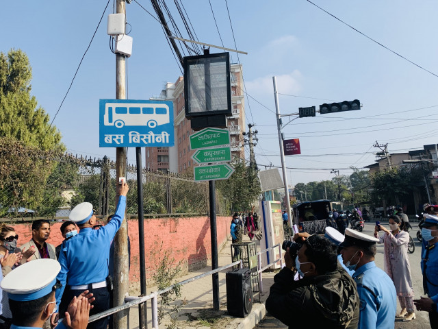 काठमाडौँमा थप २ स्थानमा ट्राफिक बत्ती सञ्चालन