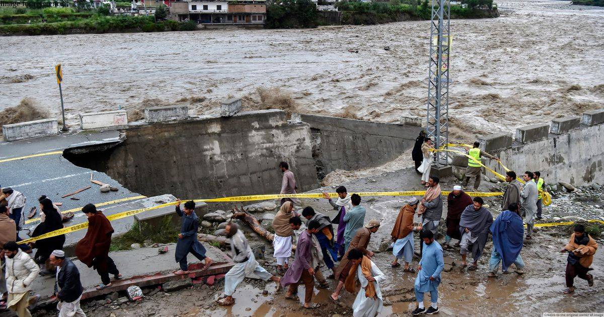 पाकिस्तानमा बाढीबाट १७०० जनाको मृत्यु