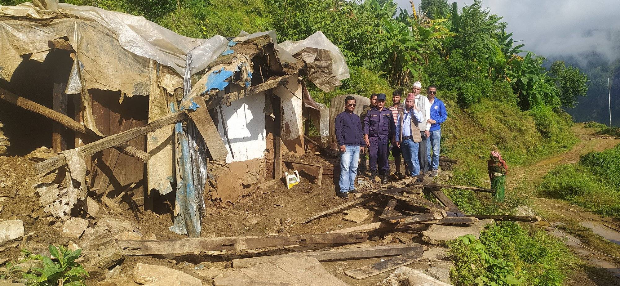 बाढीपहिरोले दैलेख चामुण्डाका ४० घरपरिवार विस्थापित, ९६ घरधुरी जोखिममा