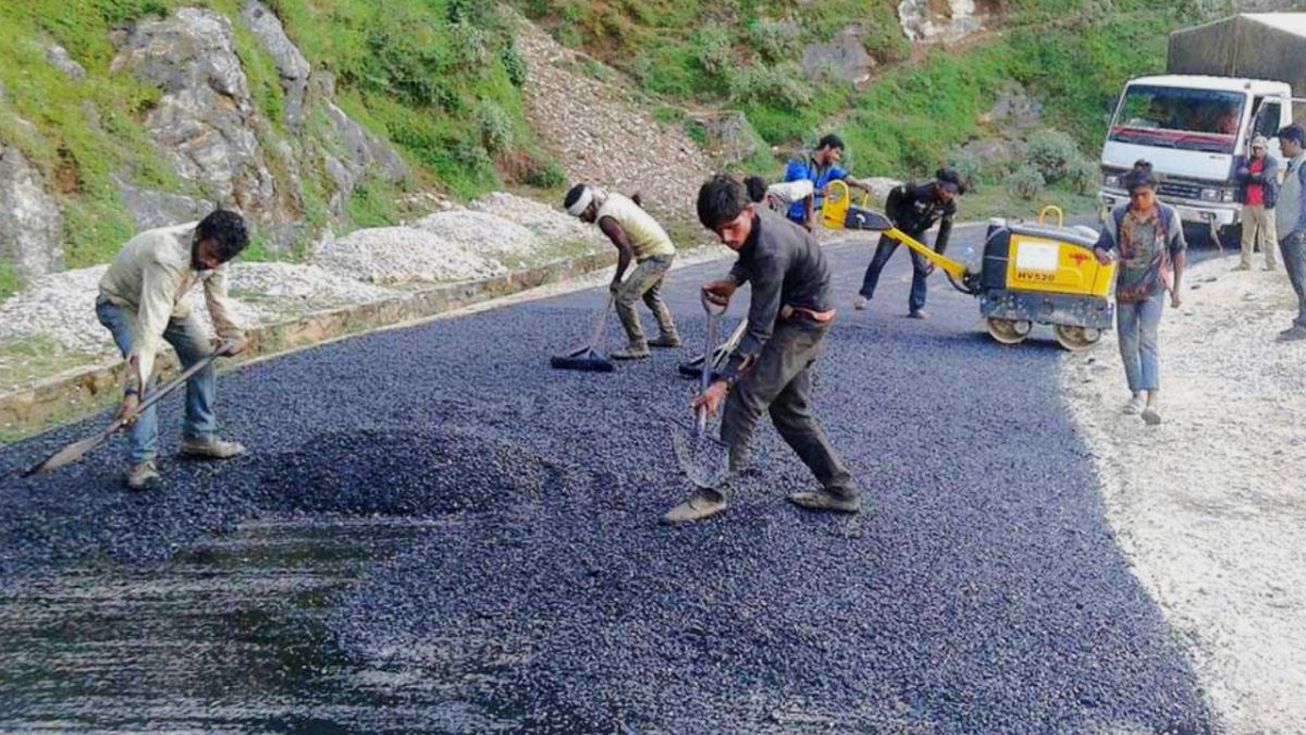 धुलाबारी-भद्रपुर कालोपत्रे हुँदा विमानस्थल जान सजिलो