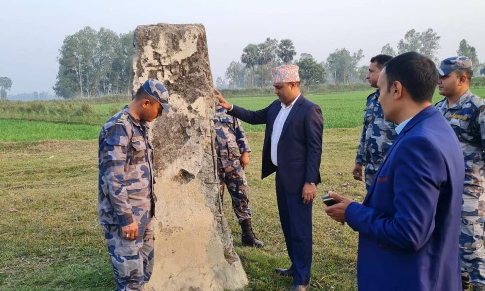 सीमा अतिक्रमण हटाउन अनुगमन