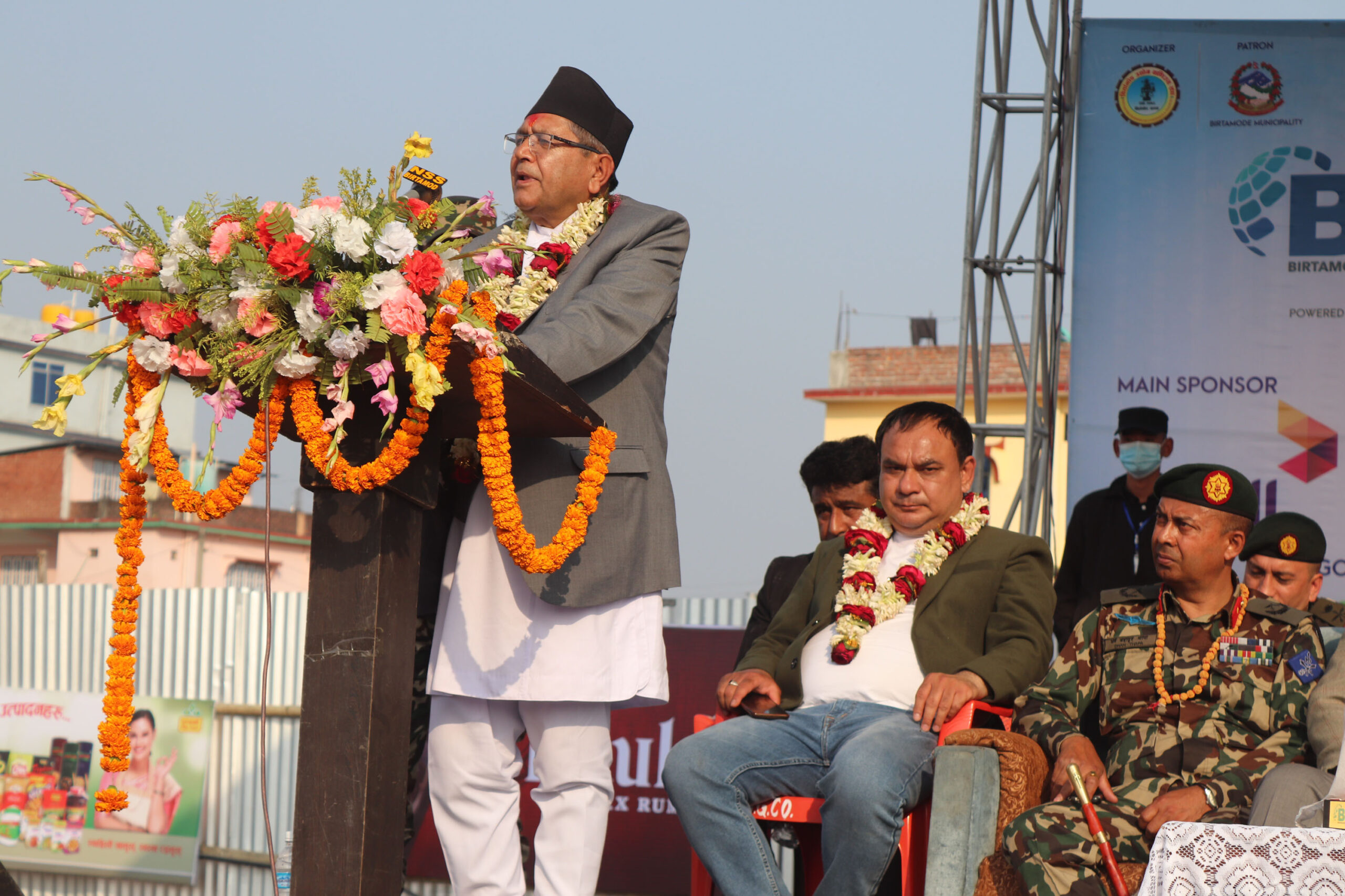 आर्थिकरूपमा देशलाई समृद्ध बनाउन सरकार, निजी क्षेत्र मिल्नुपर्छ: सभामुख घिमिरे