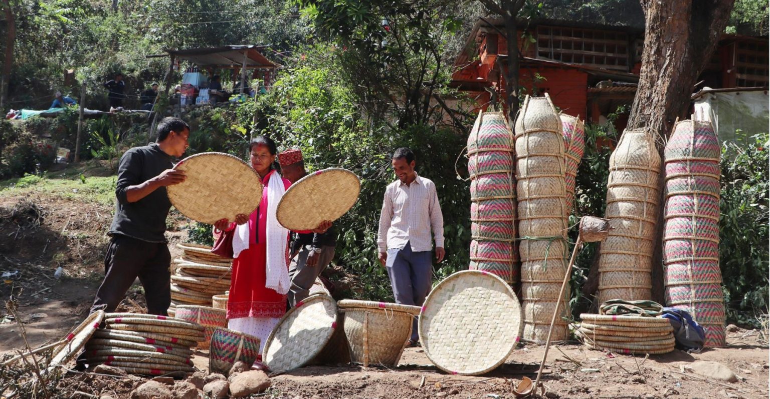 बिक्न छाडे डालो, नाङ्लो र ठेकी