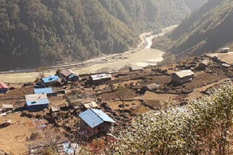 किमाथाङ्का नाका बन्द भएपछि खाद्यान्न अभाव