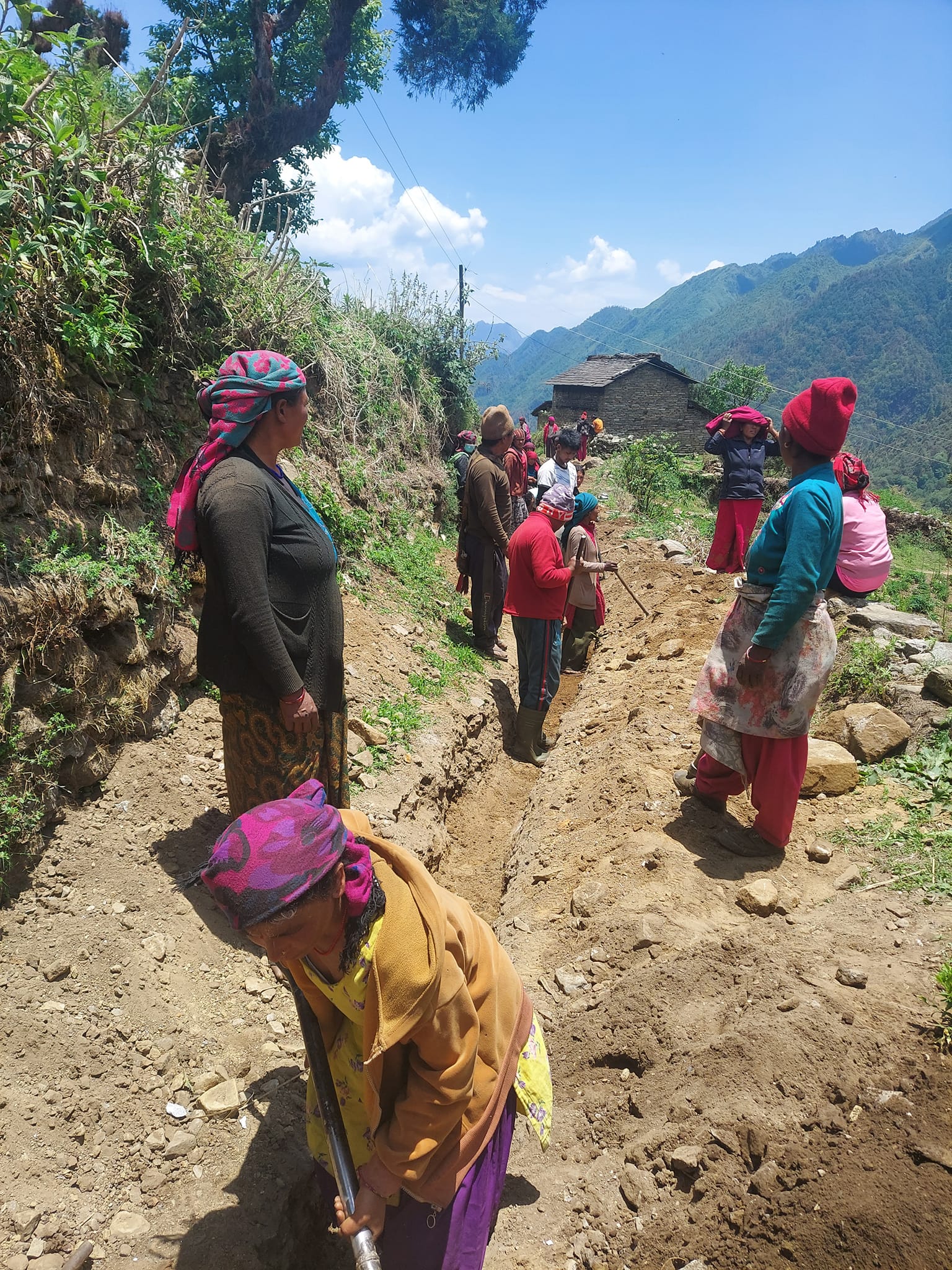 ४३ दिनमै खानेपानी योजना सम्पन्न, गुर्जामा कहिले पुग्ला सडक यातायात ?