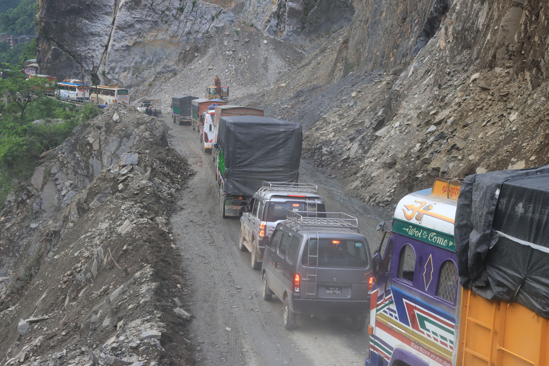 नारायणगढ-मुग्लिन सडक दुइतर्फी सञ्चालन