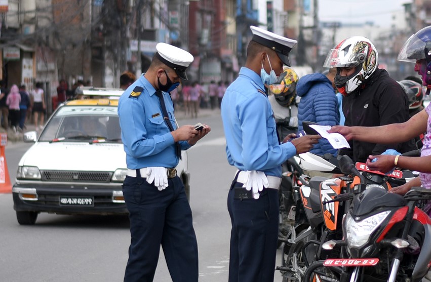 उपत्यकामा ८ लाख ७६ हजार सवारी साधन कारबाही