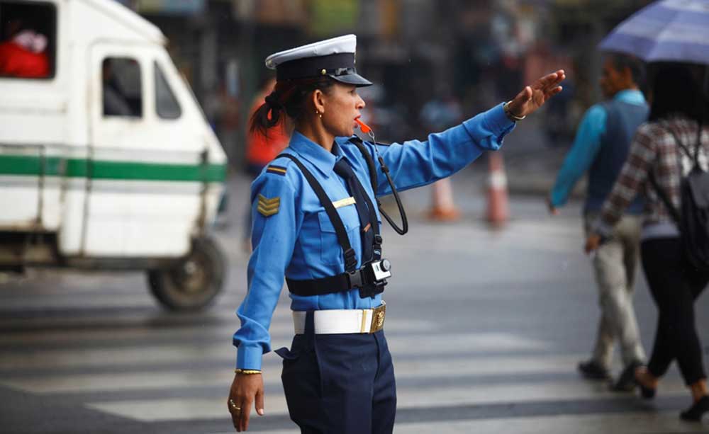 ट्राफिक प्रहरीले तीन महिनामा सङ्कलन गर्यो पौने ३ करोड राजस्व