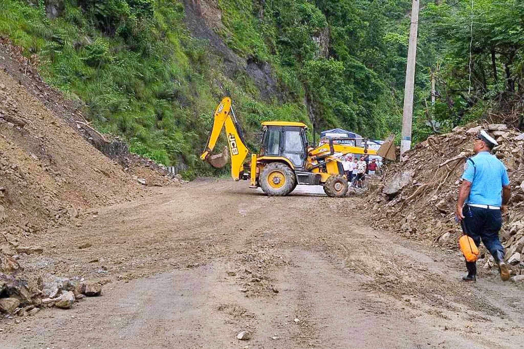 नारायणगढ-बुटवल सडकखण्ड विस्तारको काम सुस्त