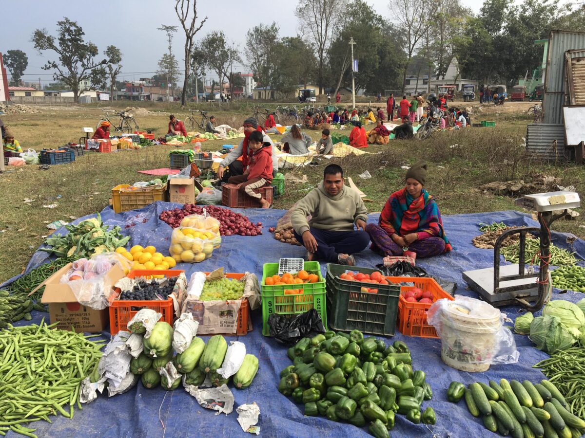 उत्पादन प्रवर्द्धनका लागि साप्ताहिक कृषि हाटबजार