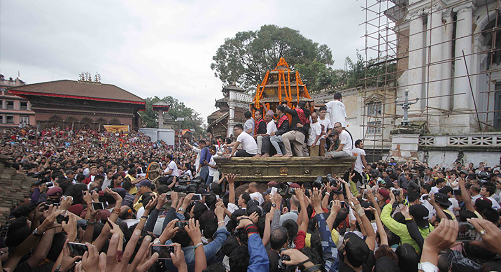 वर्षा र सहकालका देवता देवराज पूजा गरी इन्द्रजात्रा पर्व मनाइँदै