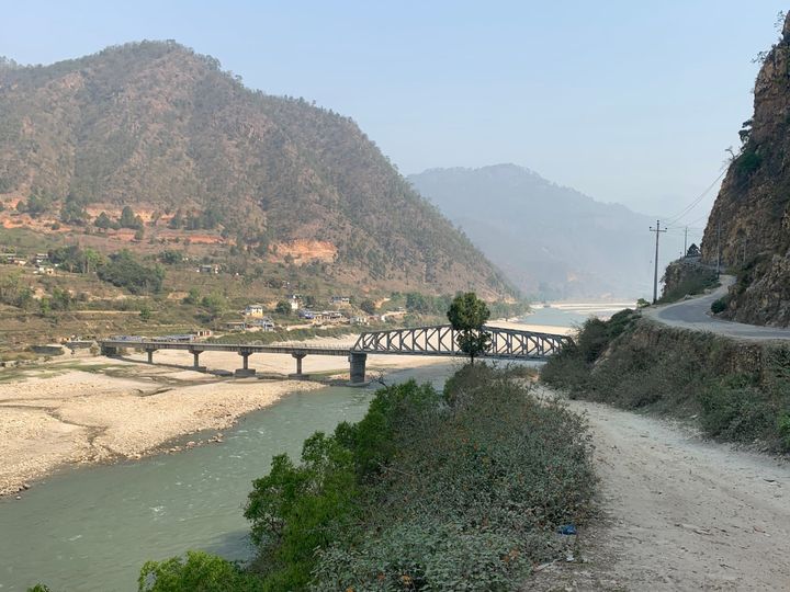 बाढी–पहिरोबाट ३ राजमार्ग अवरूद्ध, ५५ ठाउँमा एकतर्फी