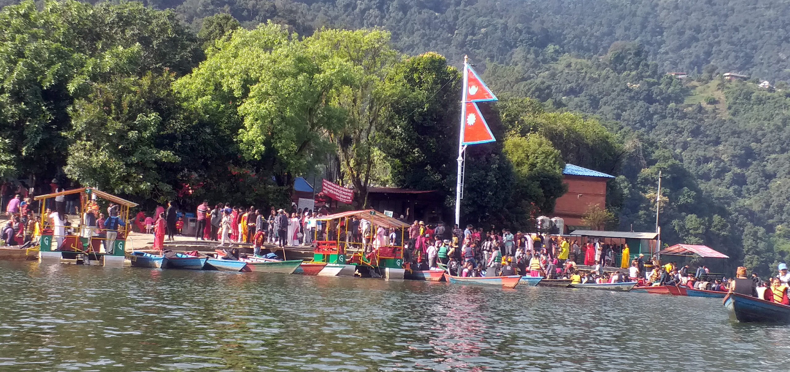 कोजाग्रतमा ताल-बाराही देवीको दर्शन गर्नेको घुइँचो