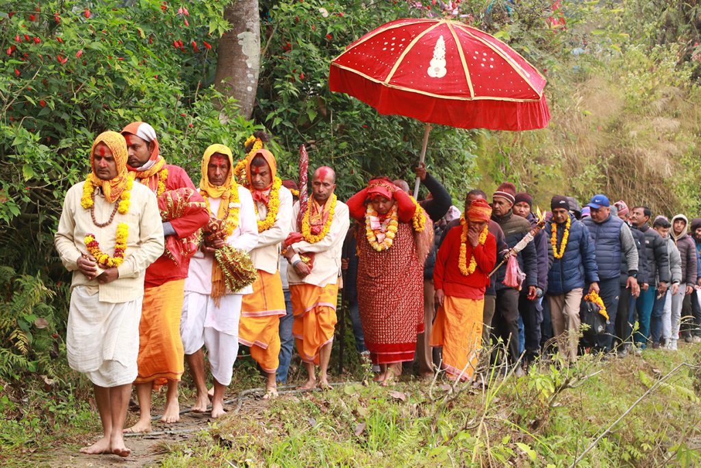 ‘आज माइत झरिन वर्षमा तीन ठाउँ सर्ने भगवती माई’