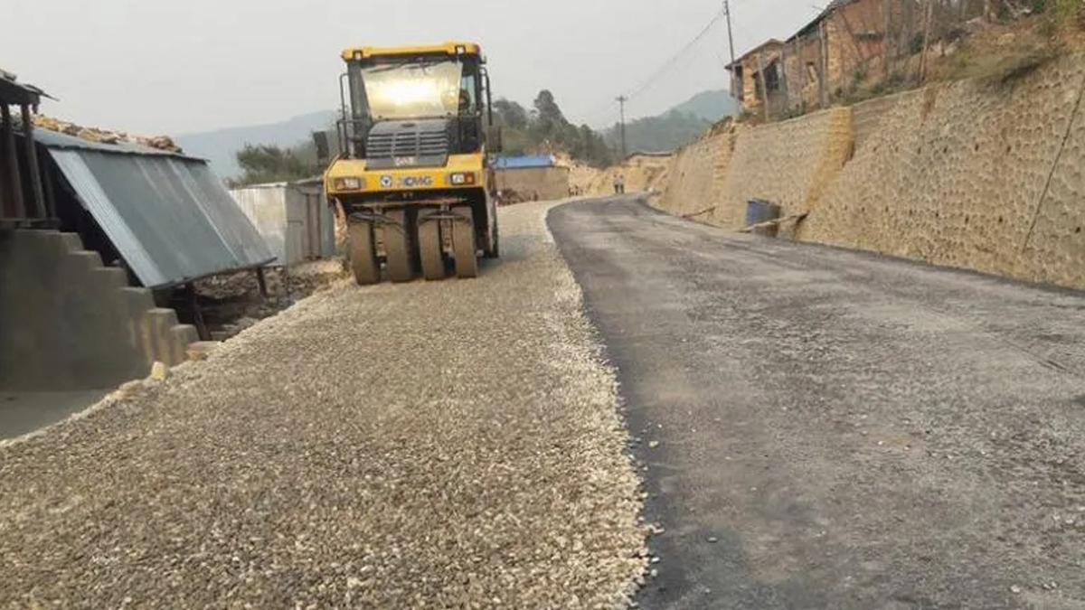 ट्रयाक खुलेको २९ वर्षपछि स्तरोन्नति हुँदै लोकमार्गको वैकल्पिक सडक