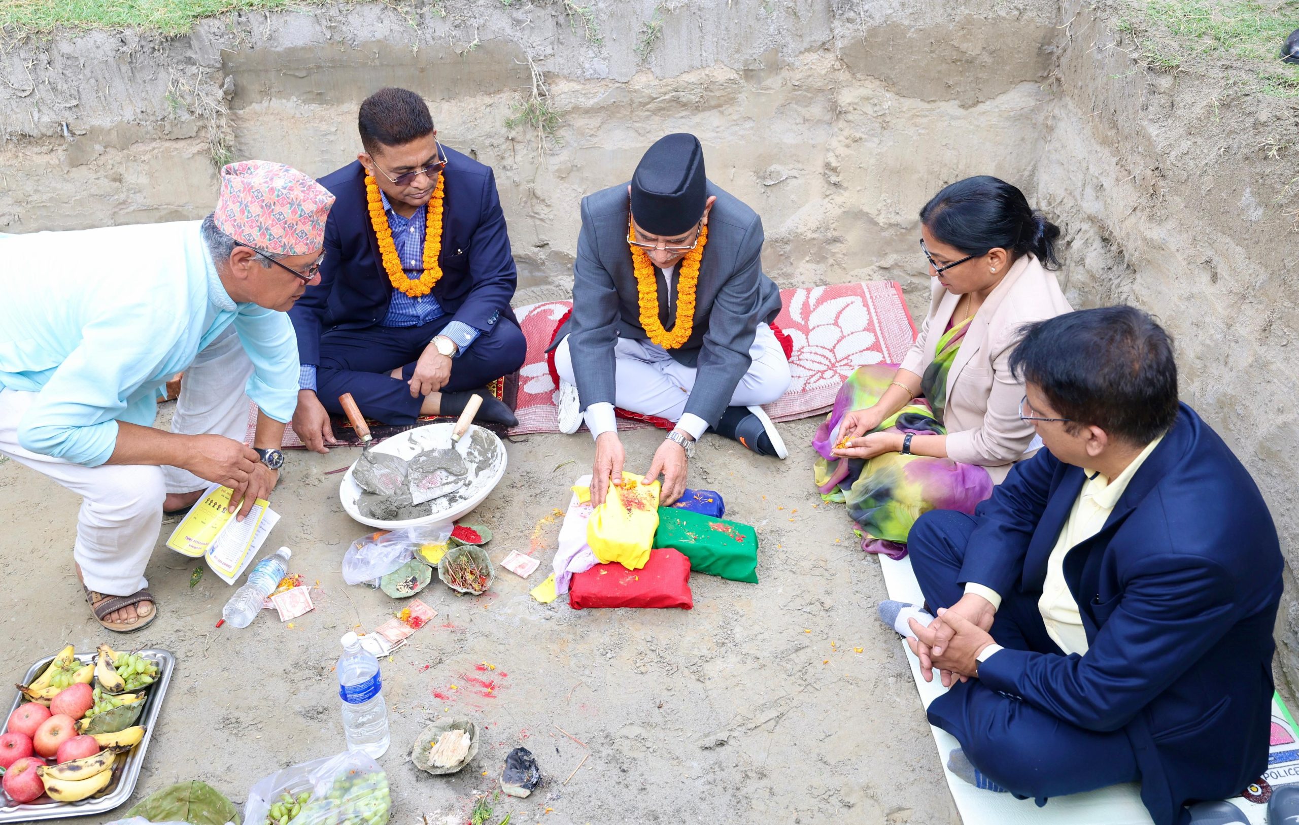 जनतालाई प्रधानमन्त्रीको प्रश्न– अति विकसित मुलुकहरूसँग दाँजेर नेपालमा केही भएन भन्न मिल्छ ?