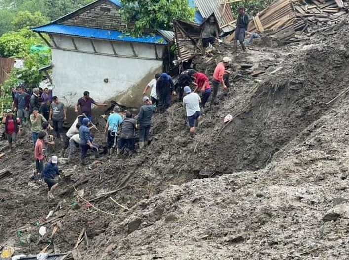 पहिरामा परी लमजुङमा चारजनाको मृत्यु