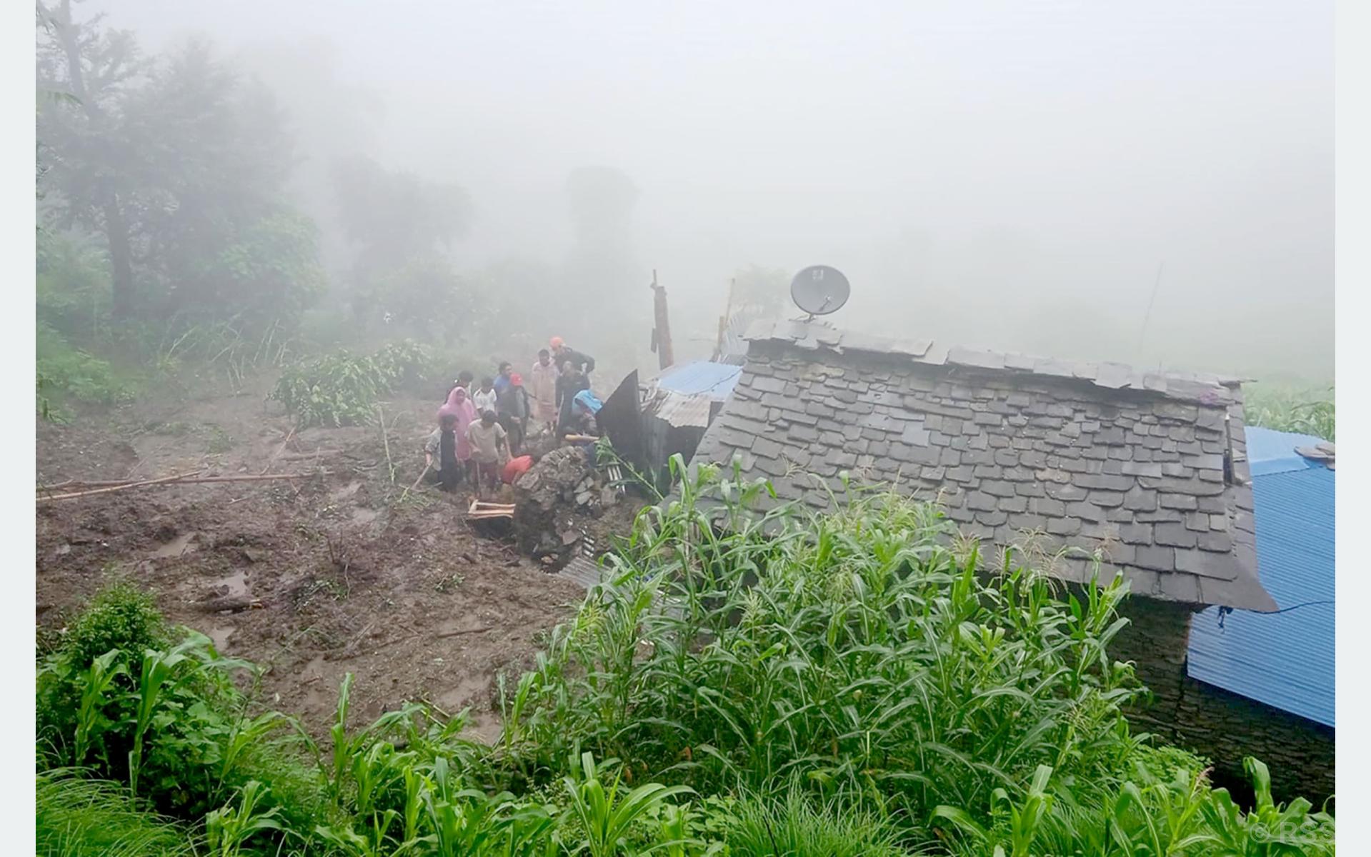 अविरल वर्षासँगैको बाढीपहिरोबाट एक सय एकको मृत्यु