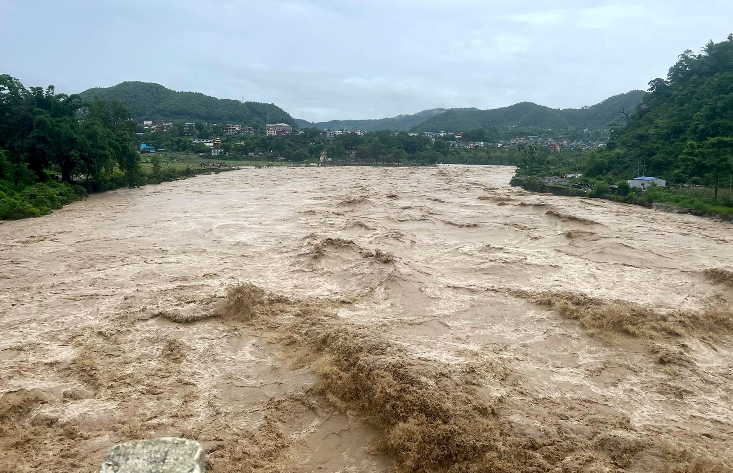 बाढी, पहिरो, डुबानमा परी ७४ जनाको मृत्यु, ८८ घाइते