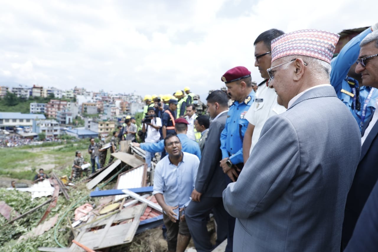 प्रधानमन्त्री ओली विमानस्थलमा पुगे