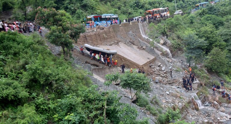 सिमलताल पहिरोः मृतकका परिवारलाई एक लाख दिइने