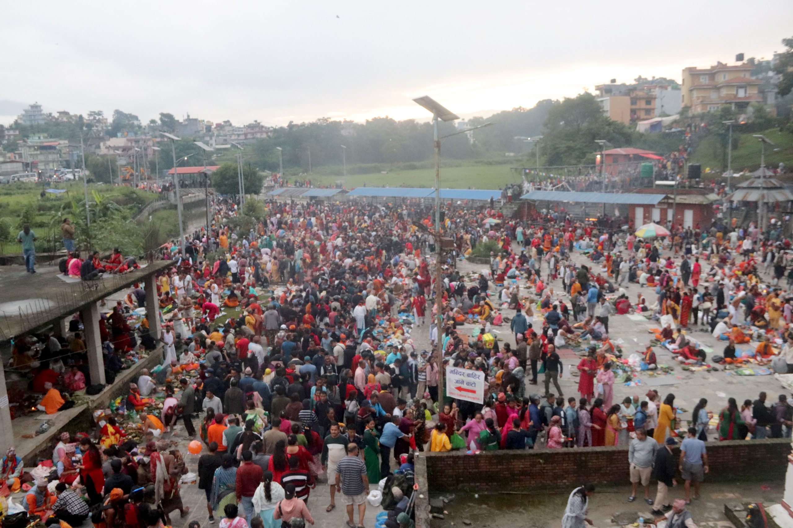 पितृप्रति श्रद्धा प्रकट गर्न गोकर्णमा भक्तजनको भीड