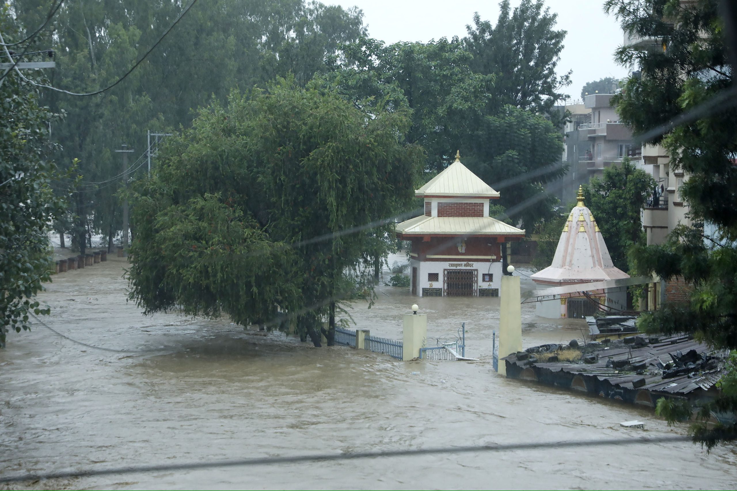 बाढीले नवलपुरमा ६४१ घर डुबे