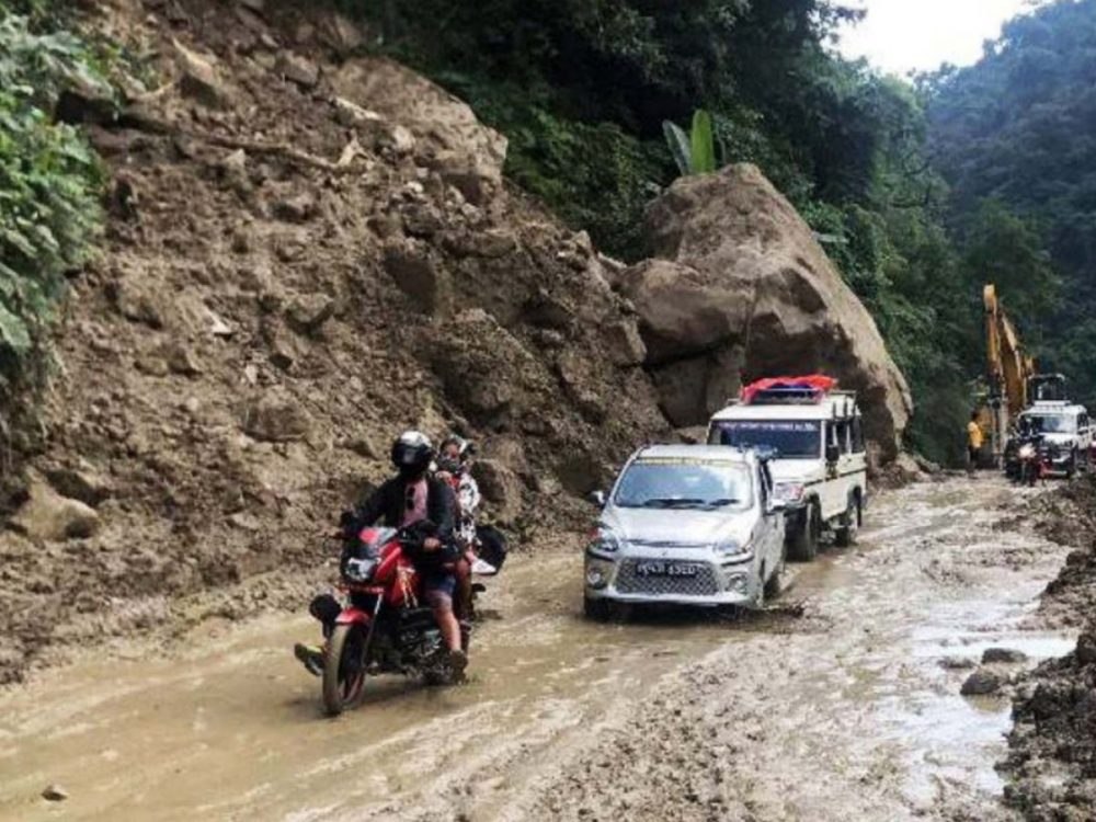 हेटौँडा कुलेखानी सिस्नेरी हुँदै काठमाडौँ जाने सडक पुनः सञ्चालन