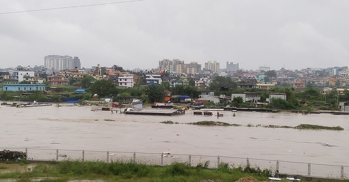 बाढी पहिरोमा बेपत्ता हुनेका परिवारलाई सरकारले २ लाख दिने