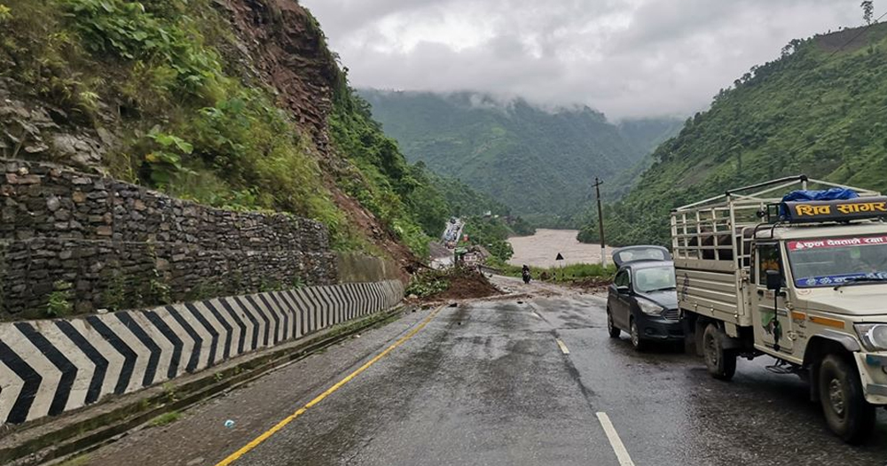 नौबिसे नागढुङ्गा सडक र पृथ्वीराजमार्ग राति पनि सञ्चालन हुने