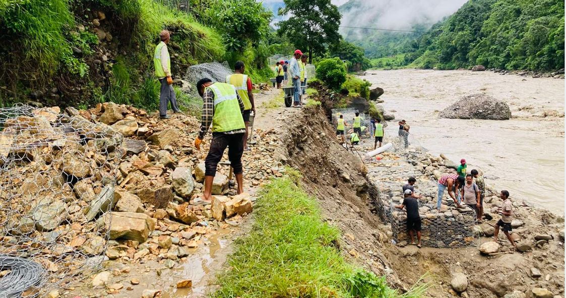 विश्व बैंकको सहयोगमा तीन सडक स्तरोन्नति गरिँदै